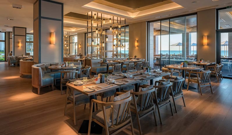 ALL DAY DINING INTERIOR